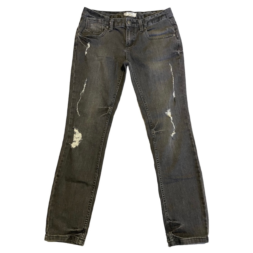 Free People Women's Low Rise Black Distressed Skinny Jean Size 28